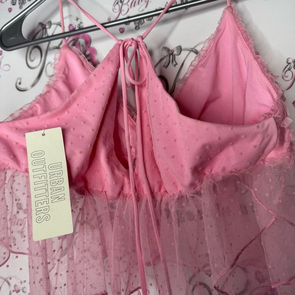 Kimchi blue tank top crop top pink mesh floral rose bust open keyhole back NWT - Picture 3 of 9